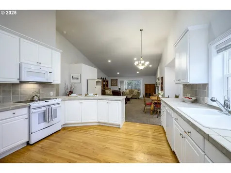 2346 NW Fendle Way Mcminnville OR 97128