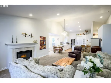 2346 NW Fendle Way Mcminnville OR 97128