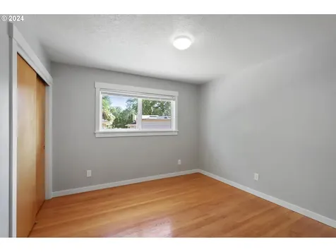 1000 Nw Dale Avenue Portland OR 97229