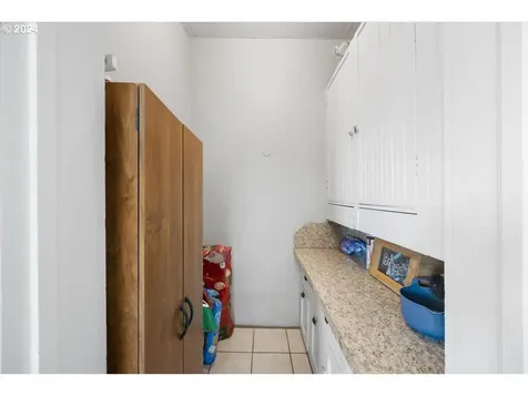 8771 Tiller Trail Highway Canyonville OR 97417