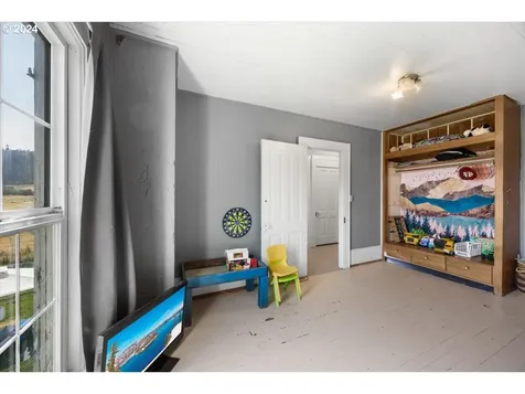 8771 Tiller Trail Highway Canyonville OR 97417