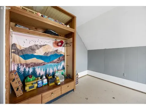 8771 Tiller Trail Highway Canyonville OR 97417
