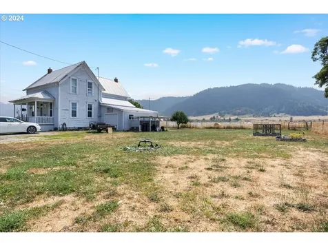 8771 Tiller Trail Highway Canyonville OR 97417