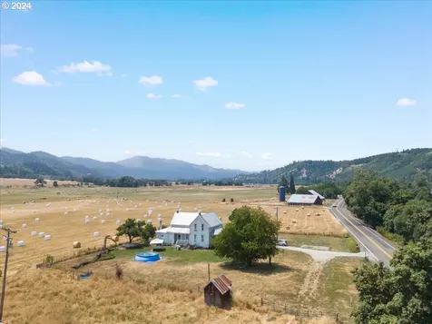 8771 Tiller Trail Highway Canyonville OR 97417
