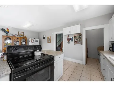 8771 Tiller Trail Highway Canyonville OR 97417