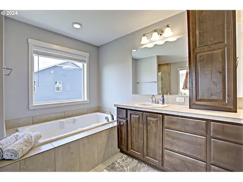 7800 Ne 172nd Avenue Vancouver WA 98682