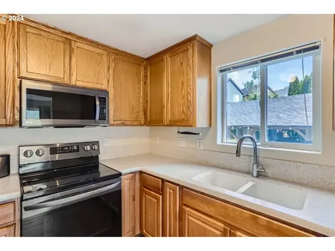 1825 Se Ripplewood Avenue Hillsboro OR 97123