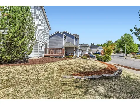 1825 Se Ripplewood Avenue Hillsboro OR 97123