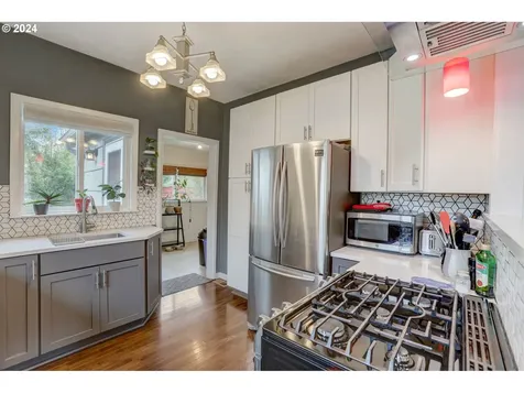 6104 Se 88th Avenue Portland OR 97266