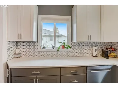 6104 Se 88th Avenue Portland OR 97266