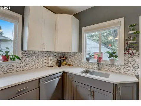 6104 Se 88th Avenue Portland OR 97266