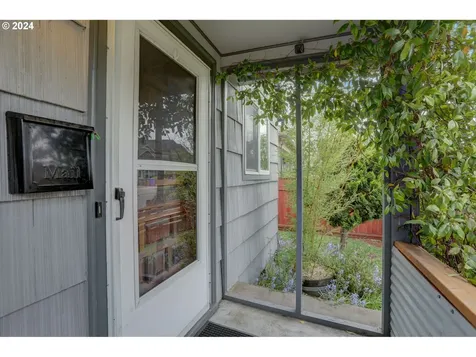 6104 Se 88th Avenue Portland OR 97266