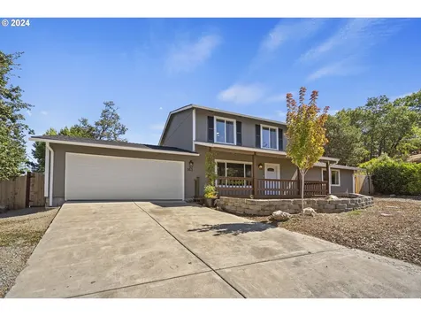 163 Christa Lane Eagle Point OR 97524