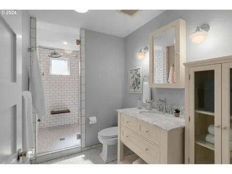 9045 Sw 50th Avenue Portland OR 97219