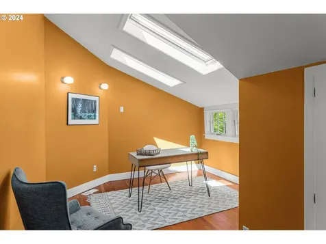 9045 Sw 50th Avenue Portland OR 97219