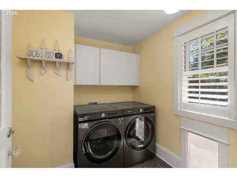 9045 Sw 50th Avenue Portland OR 97219