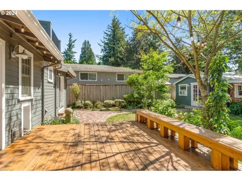 9045 Sw 50th Avenue Portland OR 97219