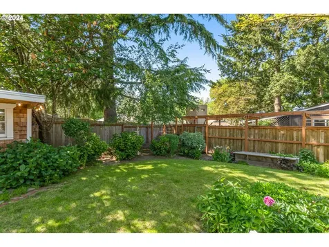 9045 Sw 50th Avenue Portland OR 97219