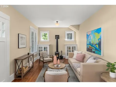 9045 Sw 50th Avenue Portland OR 97219
