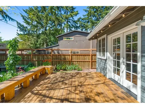 9045 Sw 50th Avenue Portland OR 97219