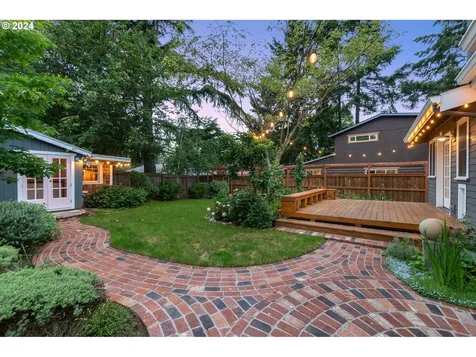 9045 Sw 50th Avenue Portland OR 97219