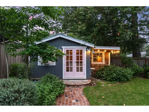 9045 Sw 50th Avenue Portland OR 97219