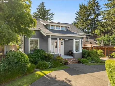 9045 Sw 50th Avenue Portland OR 97219