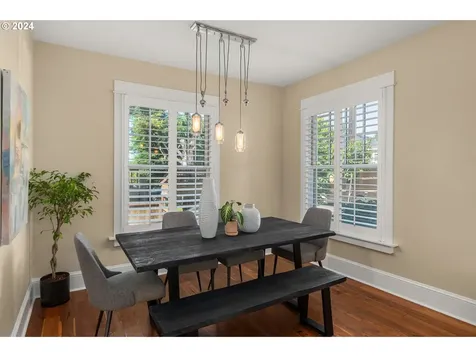 9045 Sw 50th Avenue Portland OR 97219
