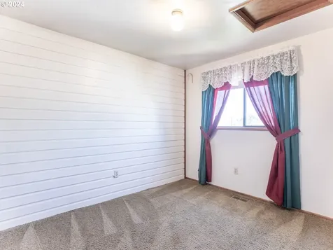 523 Sandstone Way Eugene OR 97402