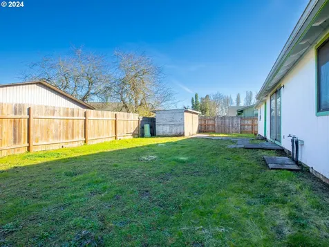 523 Sandstone Way Eugene OR 97402
