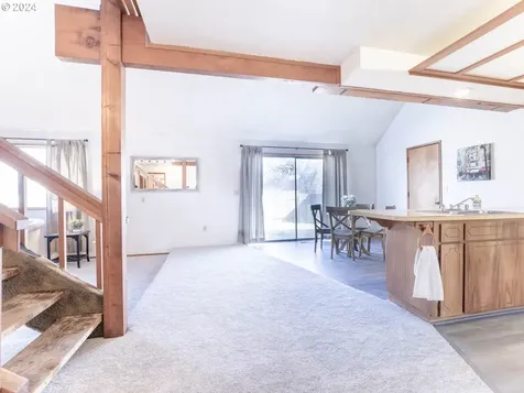 523 Sandstone Way Eugene OR 97402