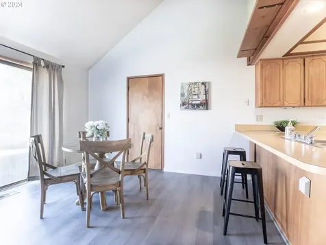 523 Sandstone Way Eugene OR 97402