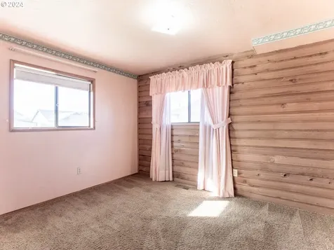 523 Sandstone Way Eugene OR 97402