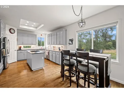 3245 Se Hall Court Troutdale OR 97060