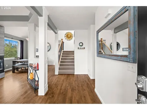 3245 Se Hall Court Troutdale OR 97060