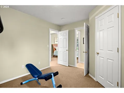 3245 Se Hall Court Troutdale OR 97060