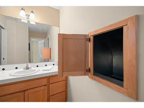 3245 Se Hall Court Troutdale OR 97060