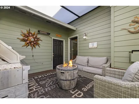 3245 Se Hall Court Troutdale OR 97060