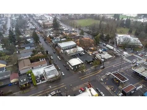 8101 NE Glisan Street Portland OR 97213