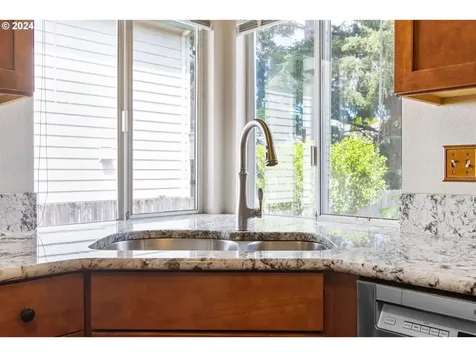 5744 Nw 179th Avenue Portland OR 97229