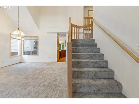 5744 Nw 179th Avenue Portland OR 97229