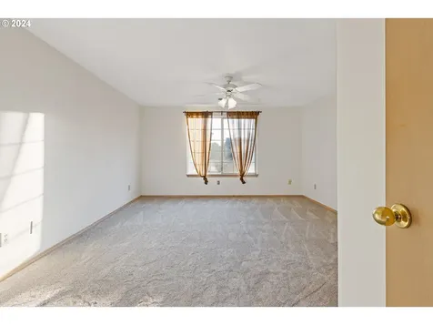 5744 Nw 179th Avenue Portland OR 97229