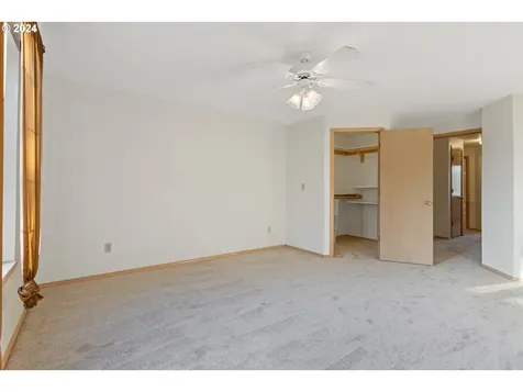 5744 Nw 179th Avenue Portland OR 97229