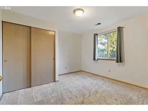 5744 Nw 179th Avenue Portland OR 97229