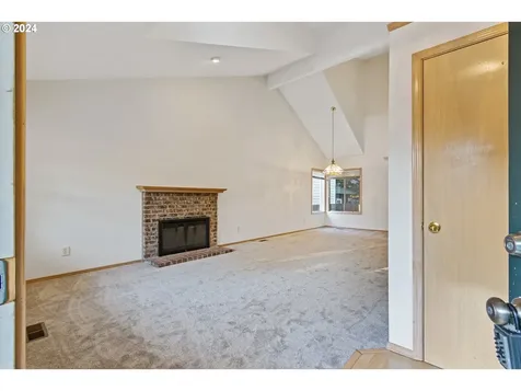 5744 Nw 179th Avenue Portland OR 97229