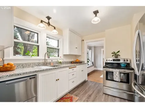 2461 Ne 50th Avenue Portland OR 97213