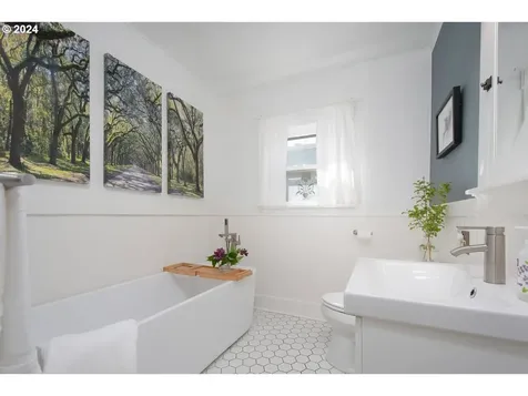 2461 Ne 50th Avenue Portland OR 97213
