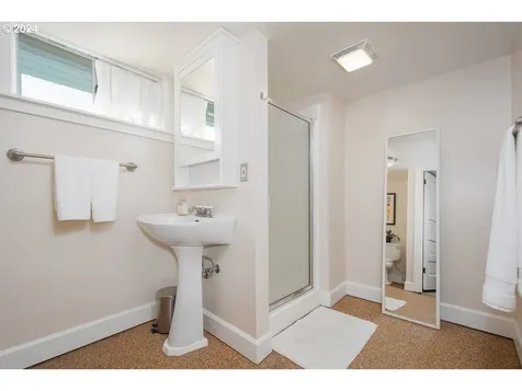 2461 Ne 50th Avenue Portland OR 97213