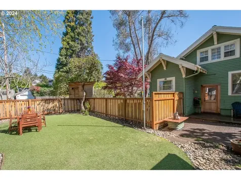 2461 Ne 50th Avenue Portland OR 97213
