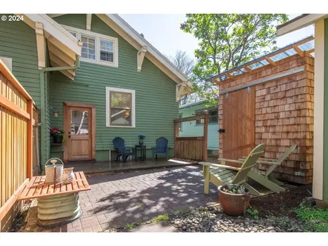 2461 Ne 50th Avenue Portland OR 97213